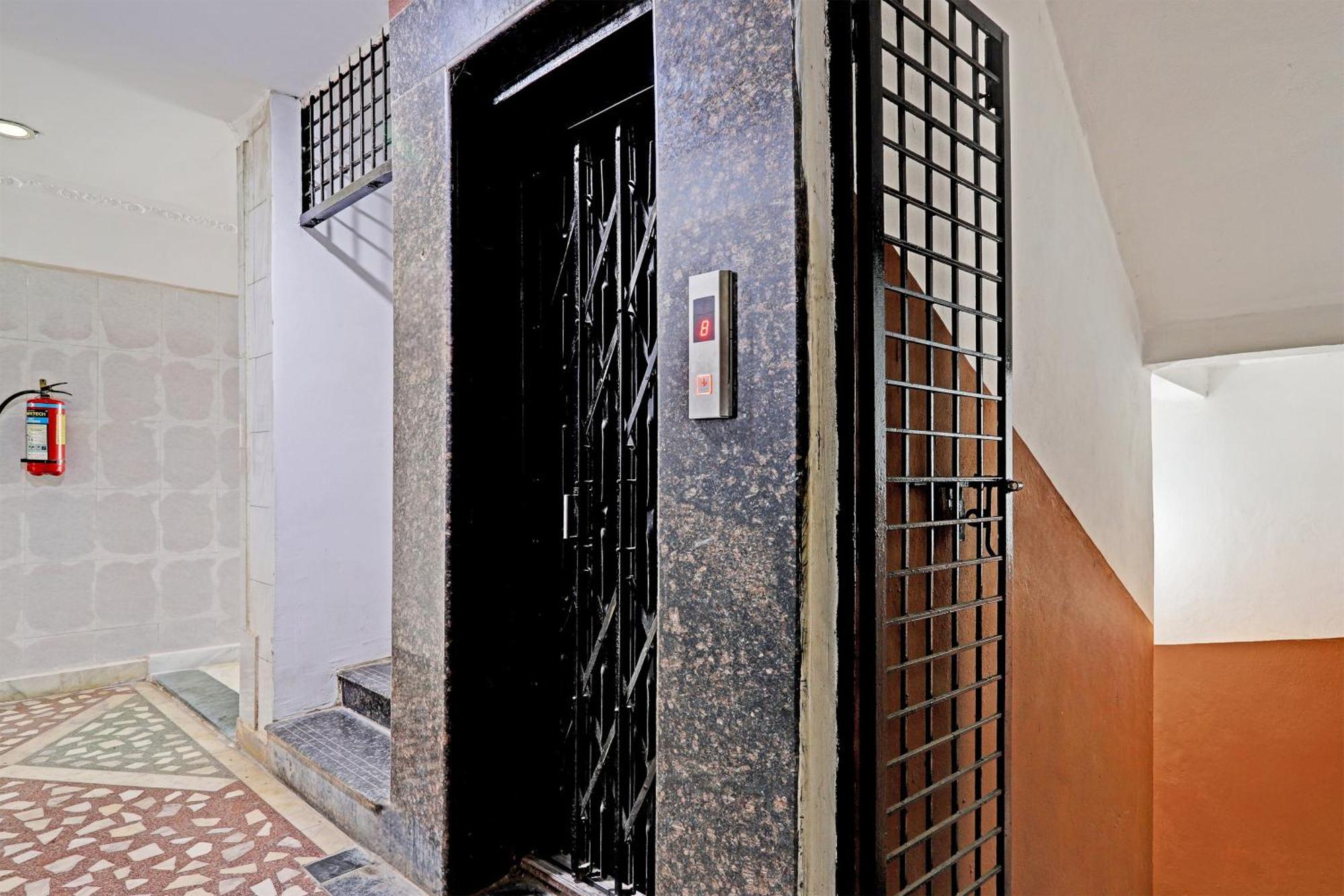Hotel O Golden Pride Shamshabad Zewnętrze zdjęcie