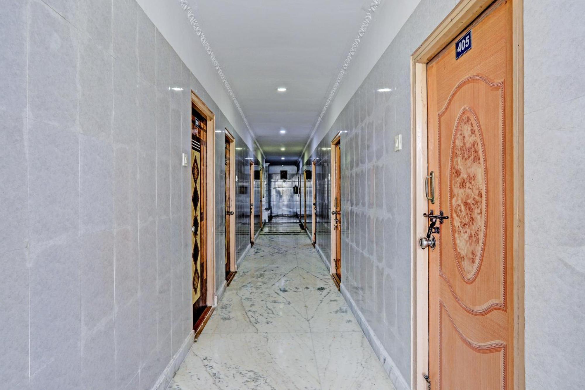 Hotel O Golden Pride Shamshabad Zewnętrze zdjęcie