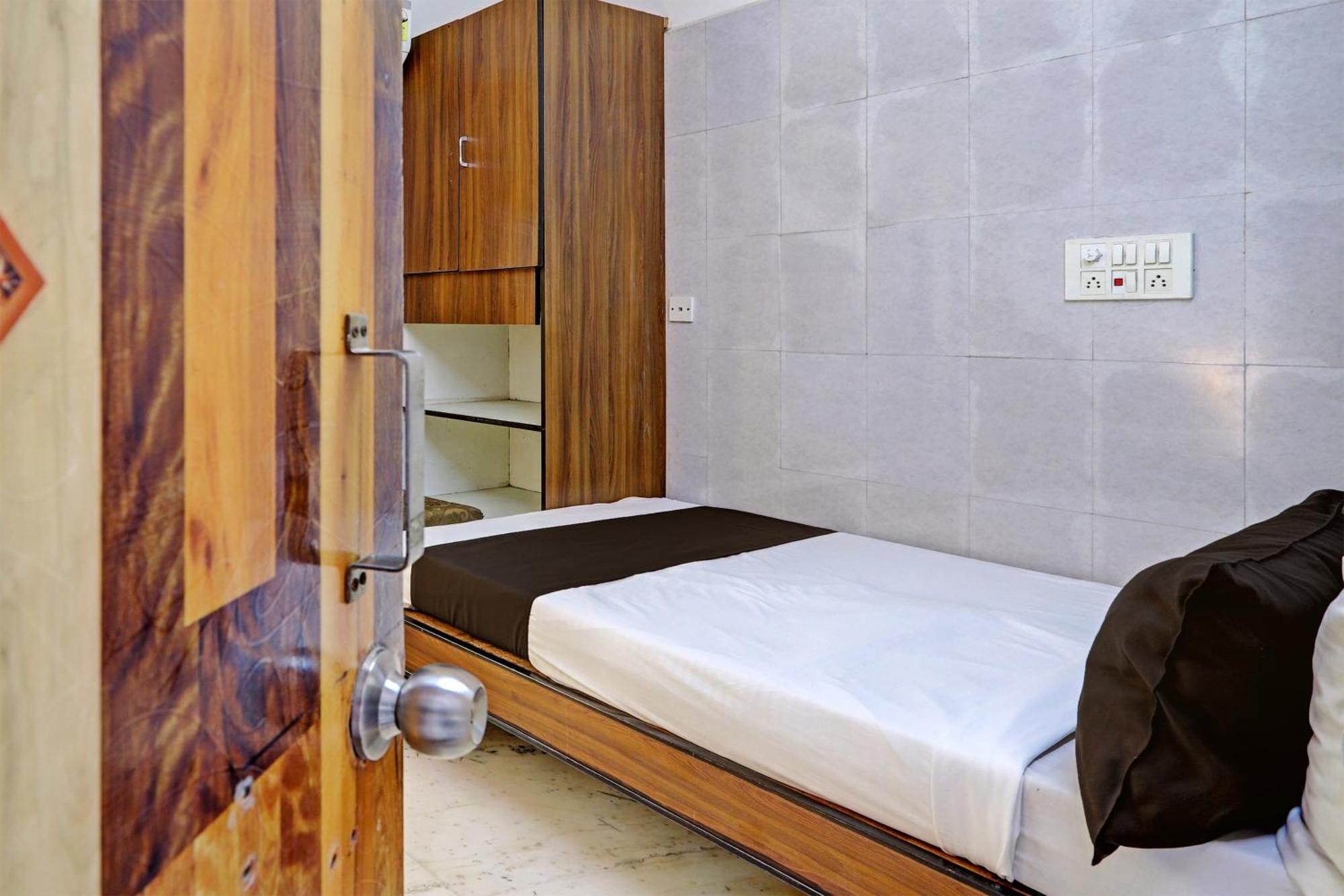 Hotel O Golden Pride Shamshabad Zewnętrze zdjęcie